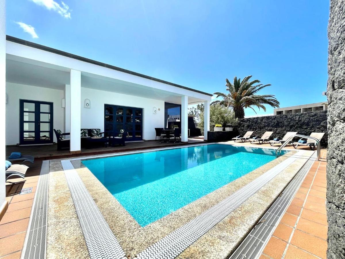 Villas Mamma Mia Pool Heat Private & Jacuzzi Playa Blanca  Kültér fotó